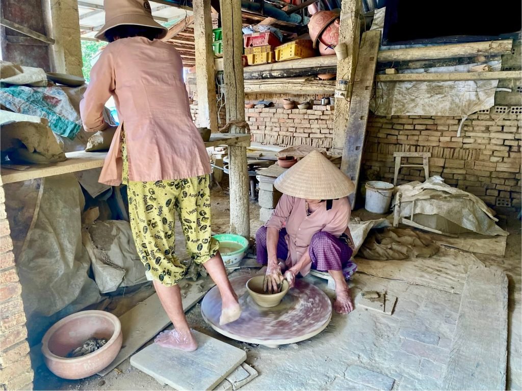Hoi-An-Countryside-Bike-Tour-Pottery-village-experience