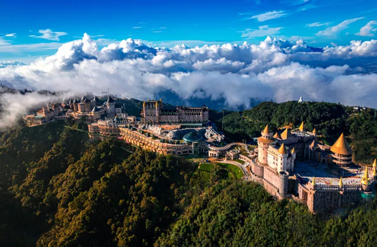 Cycling-Destinations-in-Da-Nang-Sun-World-Ba-Na-Hills