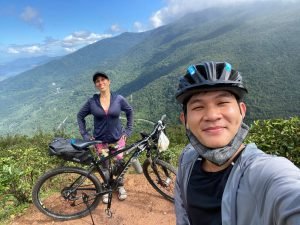 Hai-Van-pass-bike-tour-At-the-top-of-Hai-Van-Pass